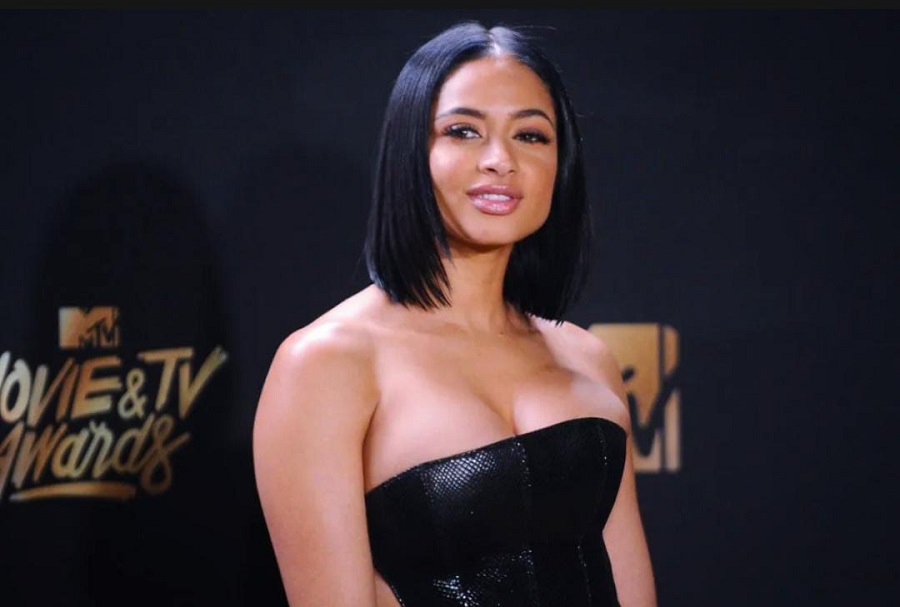 Who is Tori Hughes? How she has famed herself from Middleclass to a Celebrity!